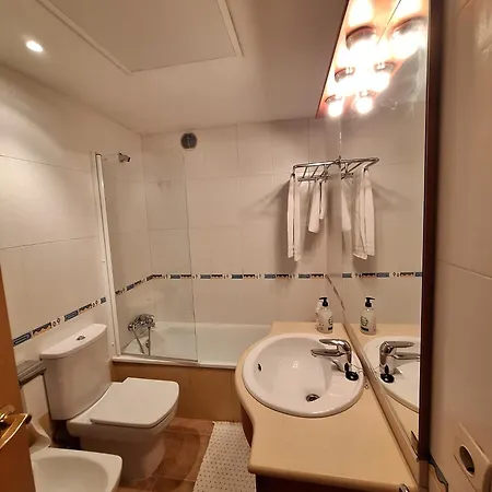 A 200 M De La Playa *